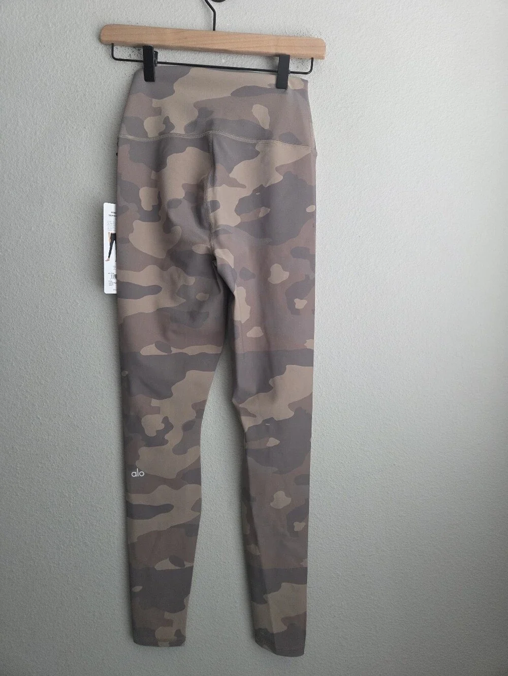 alo High Waist Vapor Legging size S NWT
